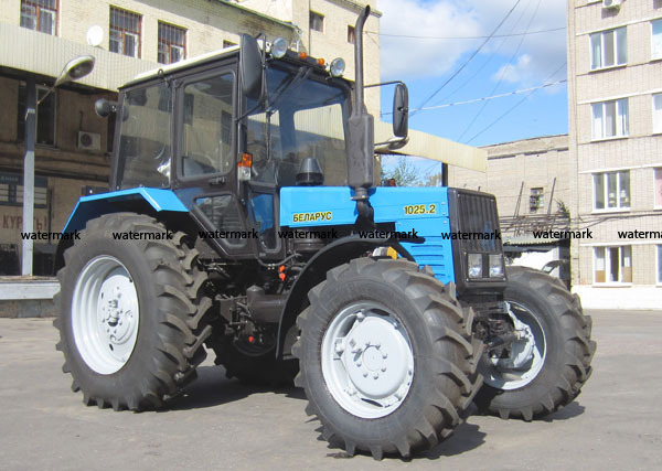Трактор МТЗ 1025.2