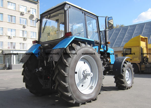 Трактор МТЗ 1221.2