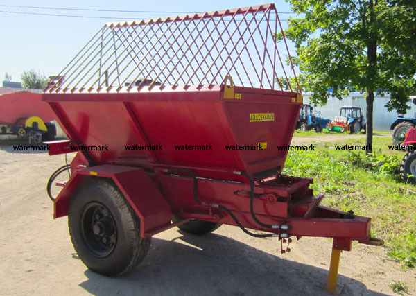 Прицеп-разбрасыватель Л-415