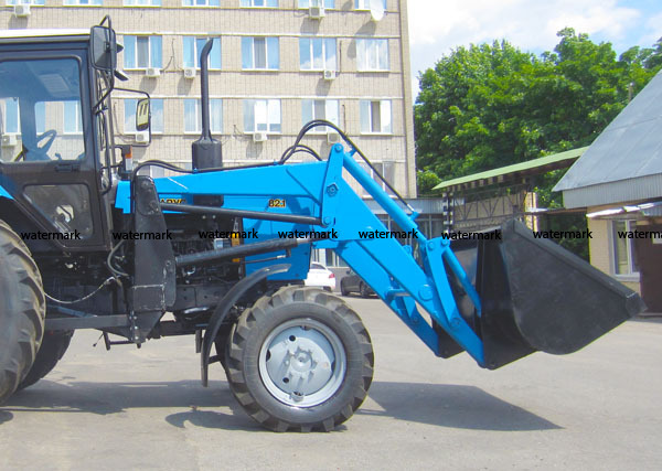 Фронтальный погрузчик НПО-095 (база)