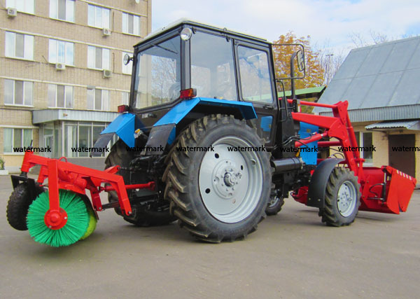 Коммунальный трактор ПФС-0.75БКУ