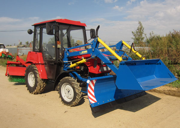 Коммунальная машина ПФС-320БКУ